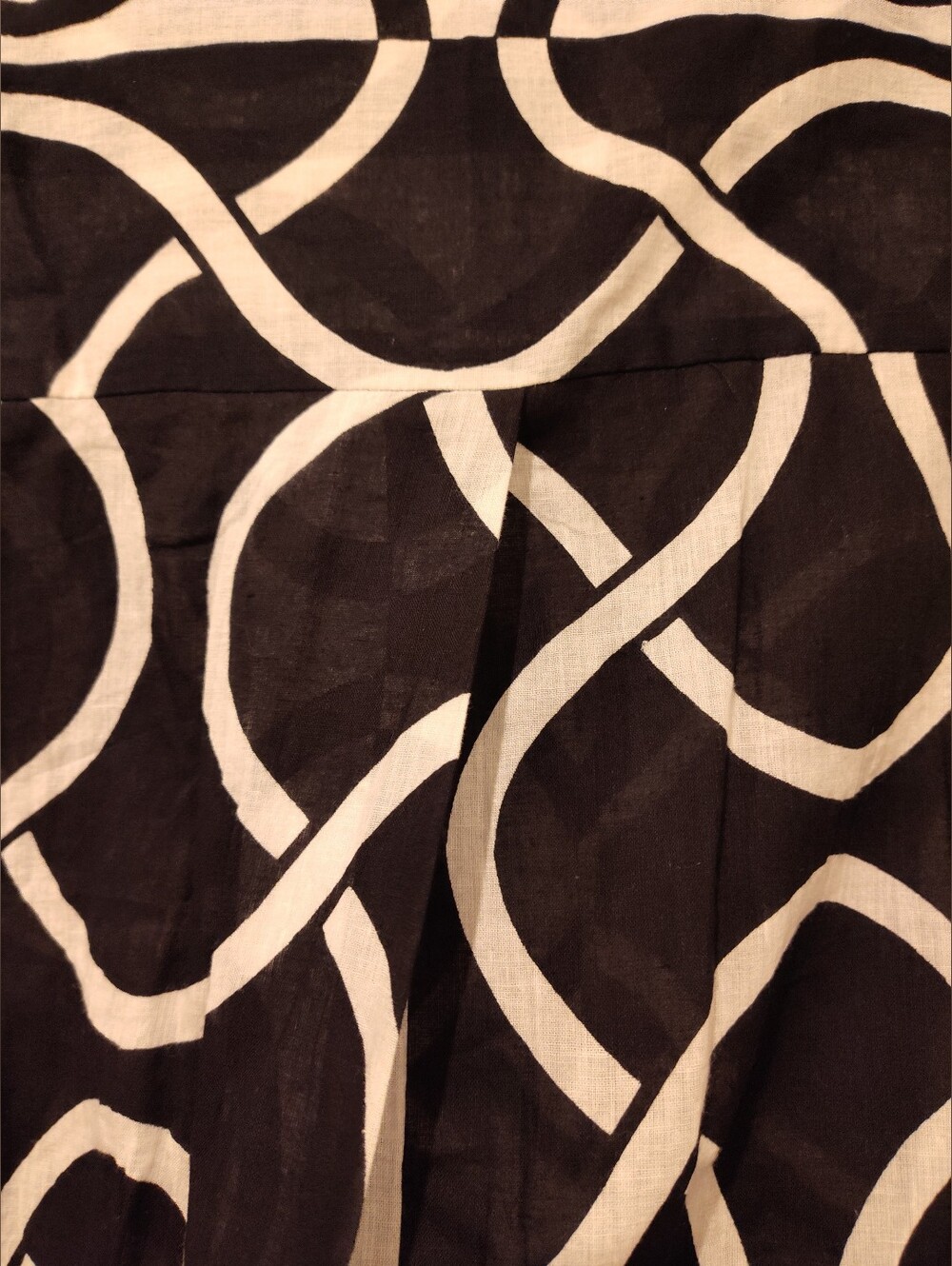 Black & White Swirl Print Button-Front Hi- Low Dress - Picture 6 of 11